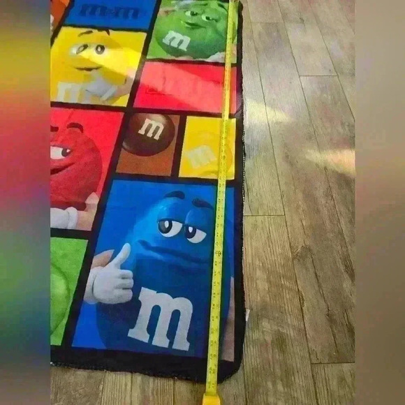 M&M thin blanket - Picture 3 of 7